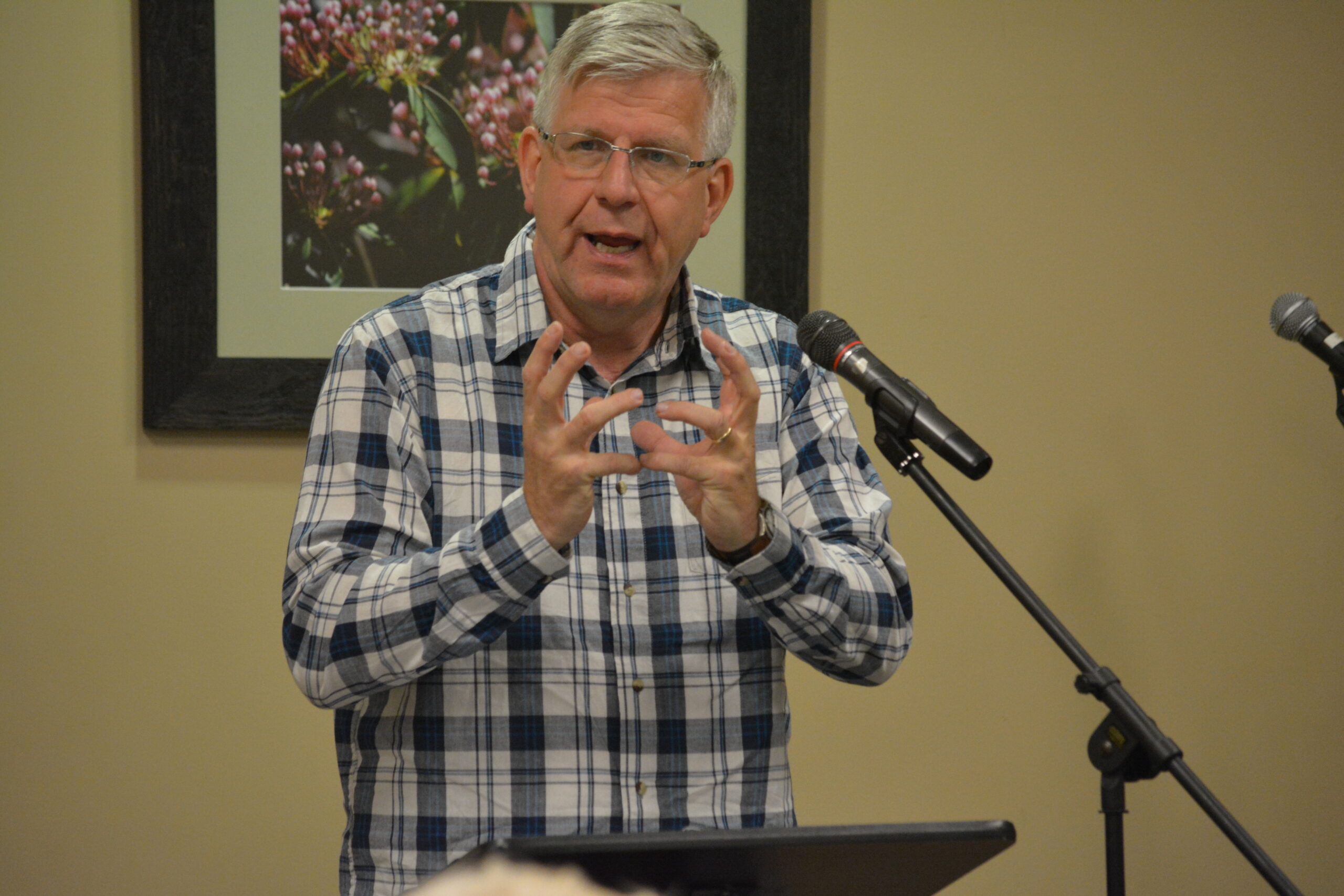 Remco teaching at a TI retreat.